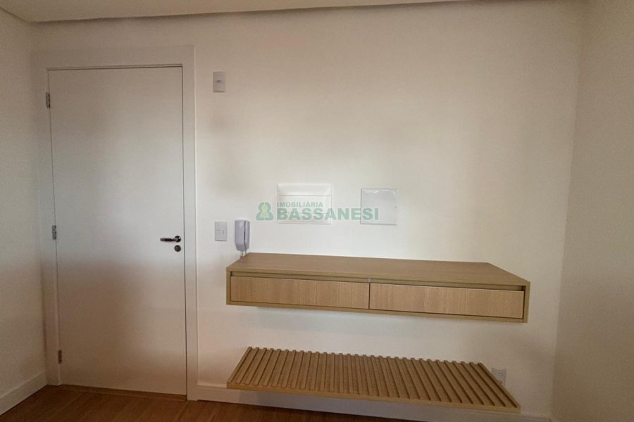Apto Mobiliado com 42m², 1 dormitório, 1 vaga, no bairro São Pelegrino em Caxias do Sul para Alugar
