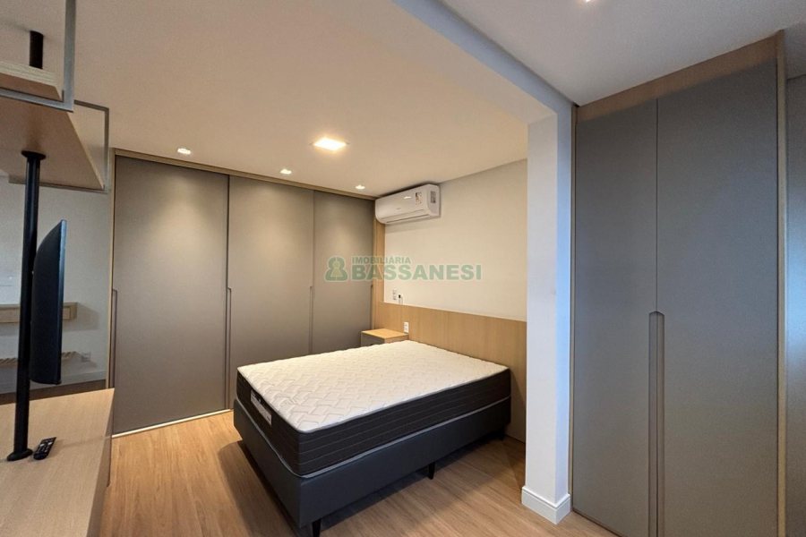 Apto Mobiliado com 42m², 1 dormitório, 1 vaga, no bairro São Pelegrino em Caxias do Sul para Alugar