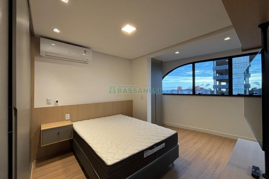 Apto Mobiliado com 42m², 1 dormitório, 1 vaga, no bairro São Pelegrino em Caxias do Sul para Alugar