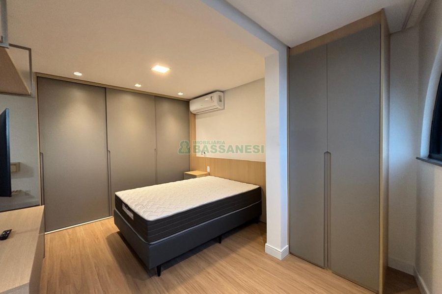 Apto Mobiliado com 42m², 1 dormitório, 1 vaga, no bairro São Pelegrino em Caxias do Sul para Alugar
