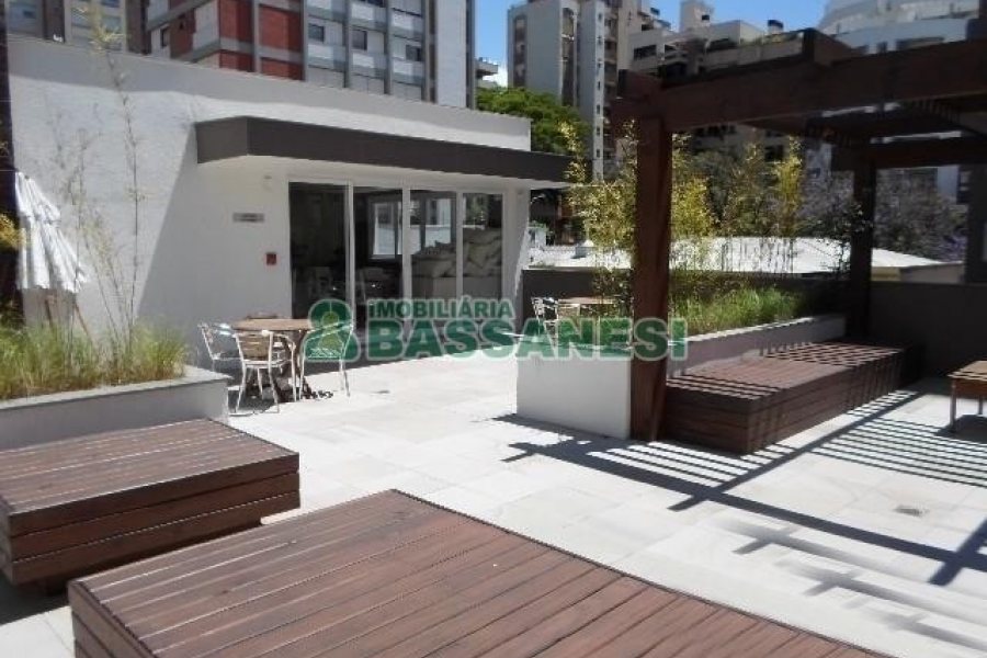 Apartamento com 97m², 3 dormitórios, 2 vagas, no bairro Centro em Caxias do Sul para Alugar