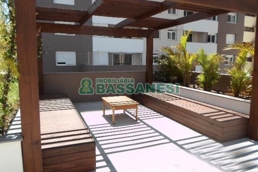 Apartamento com 97m², 3 dormitórios, 2 vagas, no bairro Centro em Caxias do Sul para Alugar