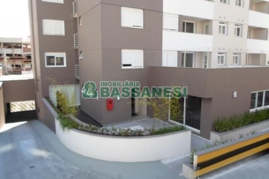 Apartamento com 97m², 3 dormitórios, 2 vagas, no bairro Centro em Caxias do Sul para Alugar