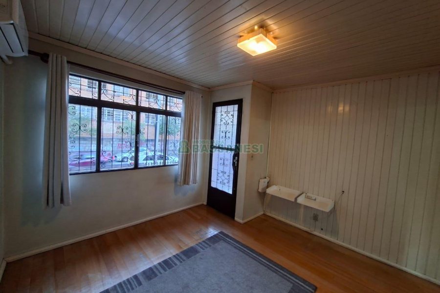 Casa com 148m², 3 dormitórios, 2 vagas, no bairro Cristo Redentor em Caxias do Sul para Alugar