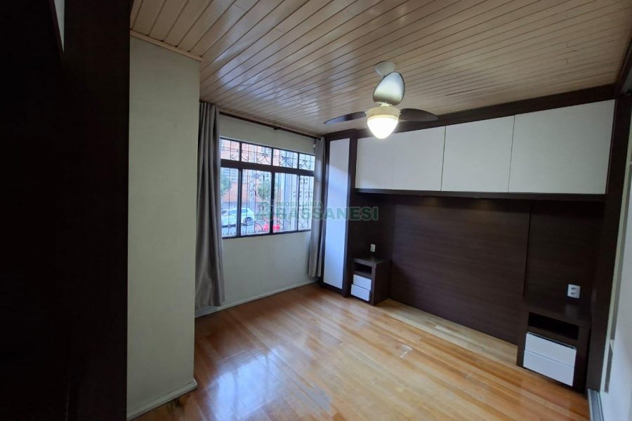 Casa com 148m², 3 dormitórios, 2 vagas, no bairro Cristo Redentor em Caxias do Sul para Alugar