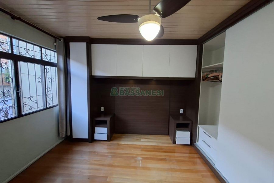 Casa com 148m², 3 dormitórios, 2 vagas, no bairro Cristo Redentor em Caxias do Sul para Alugar