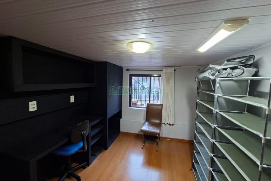 Casa com 148m², 3 dormitórios, 2 vagas, no bairro Cristo Redentor em Caxias do Sul para Alugar