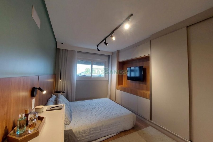 Apto Mobiliado com 86m², 2 dormitórios, 2 vagas, no bairro Panazzolo em Caxias do Sul para Alugar
