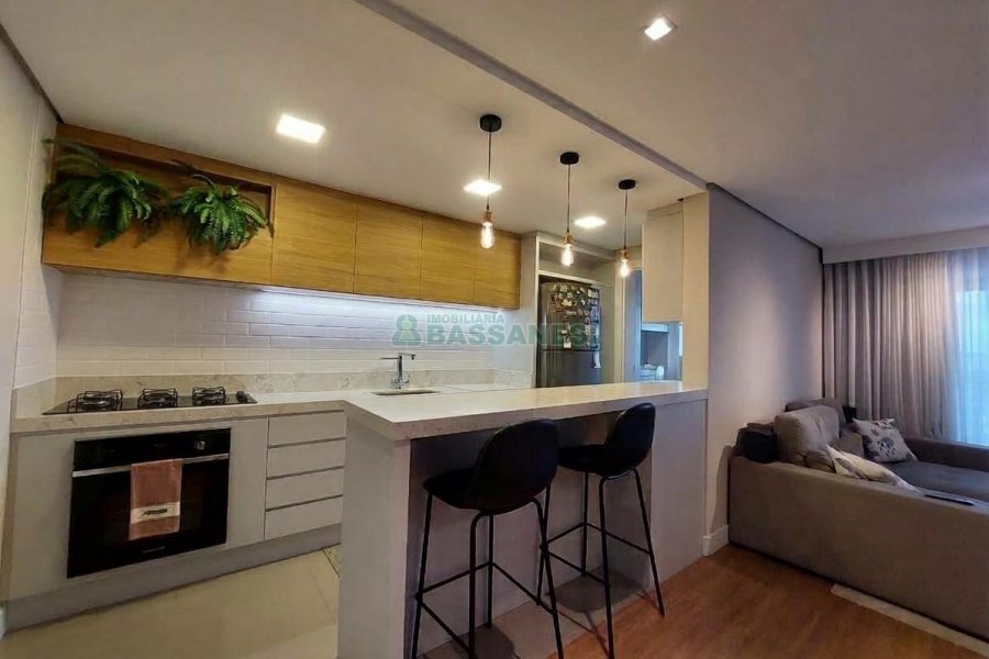 Apto Mobiliado com 86m², 2 dormitórios, 2 vagas, no bairro Panazzolo em Caxias do Sul para Alugar