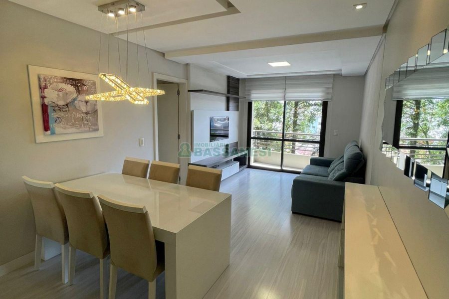 Apto Mobiliado com 99m², 2 dormitórios, 2 vagas, no bairro Pio X em Caxias do Sul para Alugar