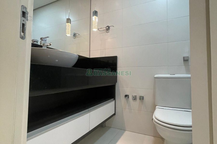 Apto Mobiliado com 99m², 2 dormitórios, 2 vagas, no bairro Pio X em Caxias do Sul para Alugar