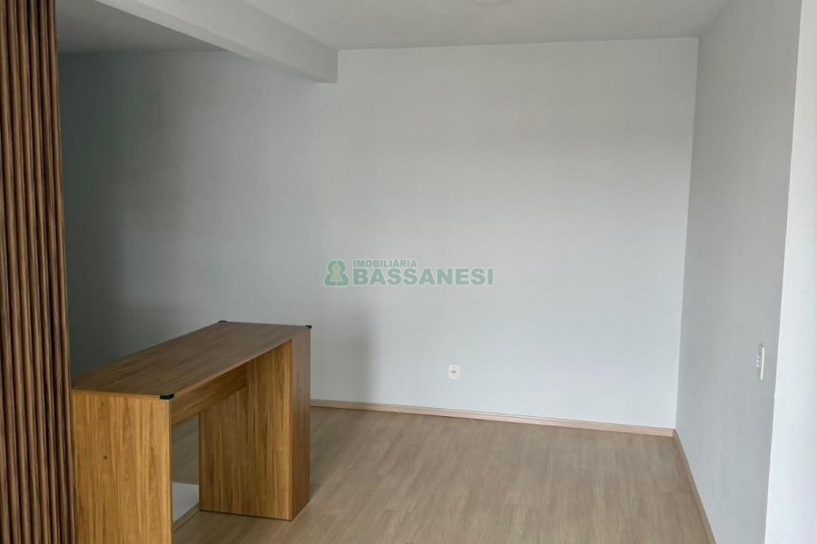 Apartamento com 58m², 2 dormitórios, 1 vaga, no bairro De Lazzer em Caxias do Sul para Alugar