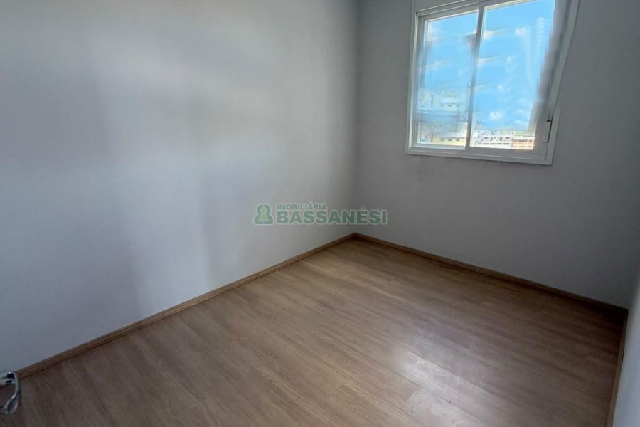 Apartamento com 58m², 2 dormitórios, 1 vaga, no bairro De Lazzer em Caxias do Sul para Alugar