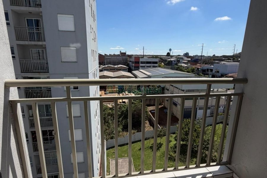 Apartamento com 58m², 2 dormitórios, 1 vaga, no bairro De Lazzer em Caxias do Sul para Alugar