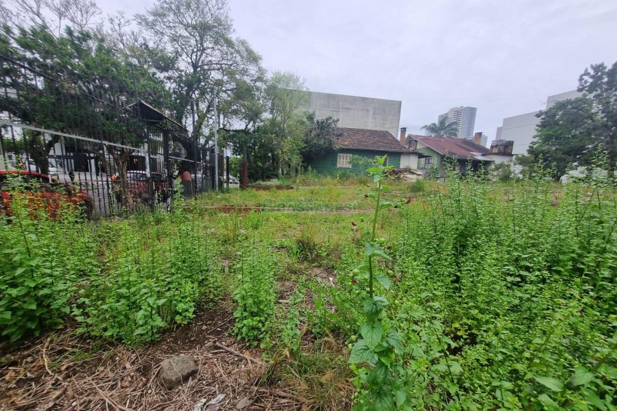 Terreno com 360m², no bairro Centro em Caxias do Sul para Alugar