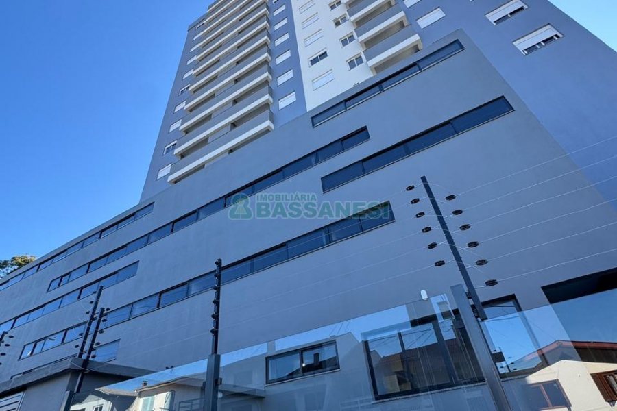 Apartamento com 66m², 2 dormitórios, 1 vaga, no bairro São Leopoldo em Caxias do Sul para Comprar