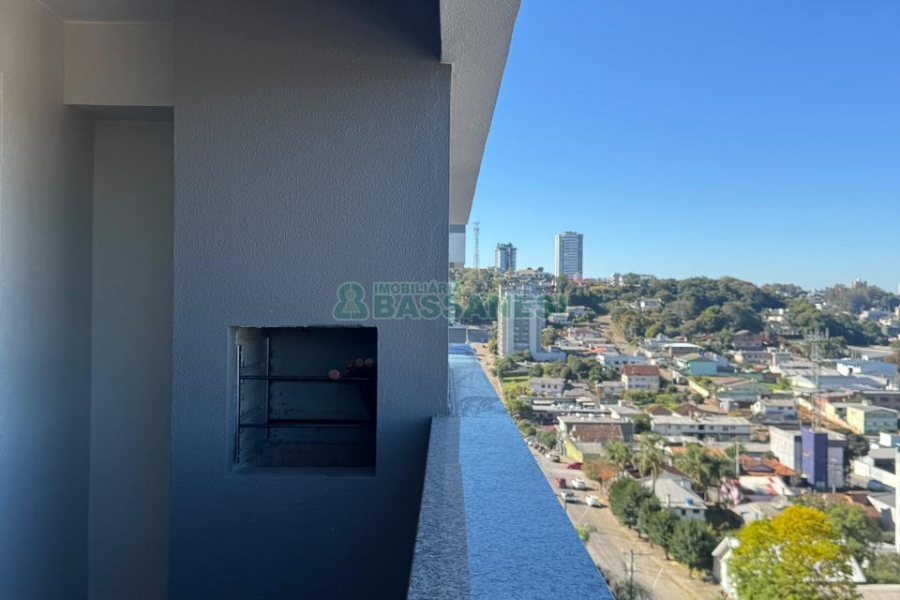 Apartamento com 66m², 2 dormitórios, 1 vaga, no bairro São Leopoldo em Caxias do Sul para Comprar
