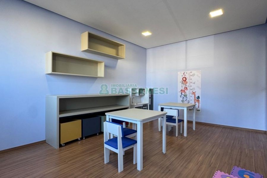 Apartamento com 66m², 2 dormitórios, 1 vaga, no bairro São Leopoldo em Caxias do Sul para Comprar