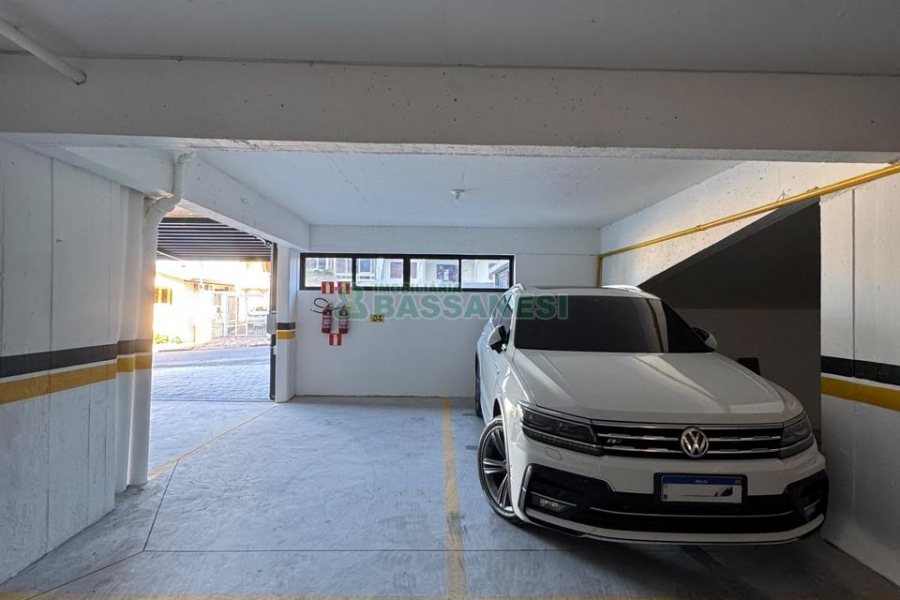 Apartamento com 66m², 2 dormitórios, 1 vaga, no bairro São Leopoldo em Caxias do Sul para Comprar