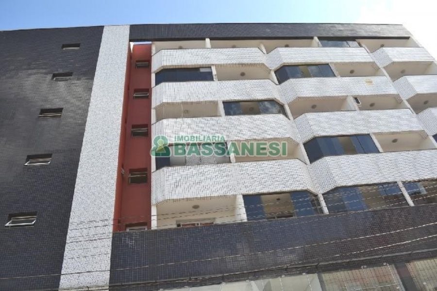 Apartamento com 42m², 1 dormitório, 1 vaga, no bairro Sagrada Família em Caxias do Sul para Alugar