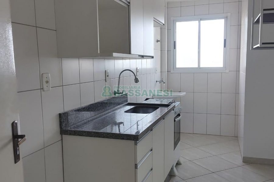 Apartamento com 42m², 1 dormitório, 1 vaga, no bairro Sagrada Família em Caxias do Sul para Alugar