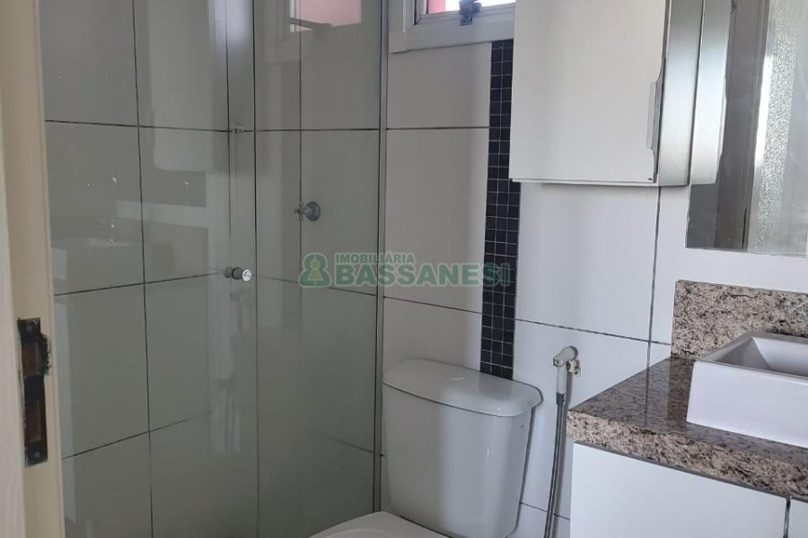 Apartamento com 42m², 1 dormitório, 1 vaga, no bairro Sagrada Família em Caxias do Sul para Alugar