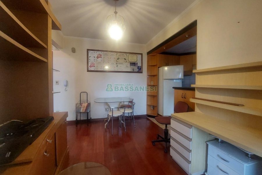 Apto Mobiliado com 46m², 1 dormitório, 1 vaga, no bairro Centro em Caxias do Sul para Alugar