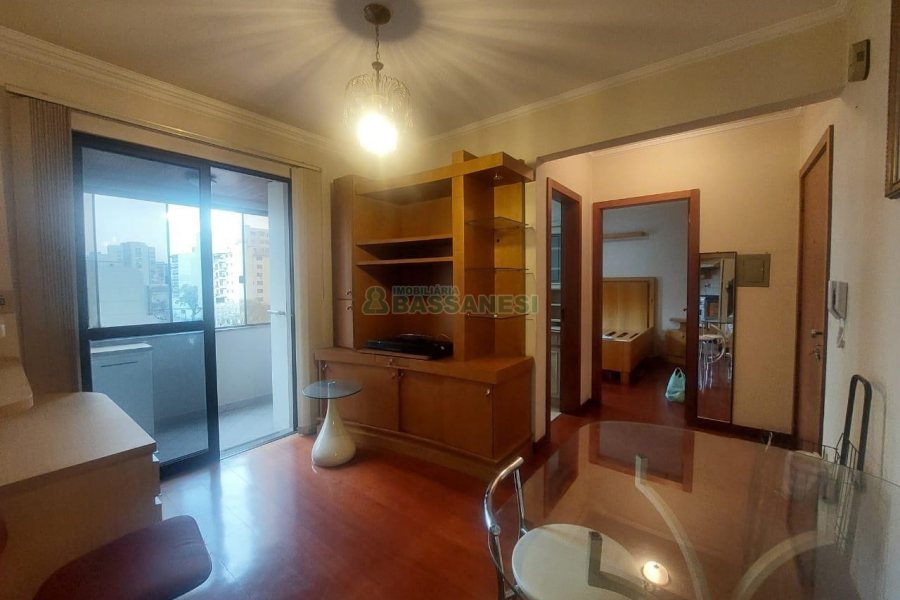Apto Mobiliado com 46m², 1 dormitório, 1 vaga, no bairro Centro em Caxias do Sul para Alugar