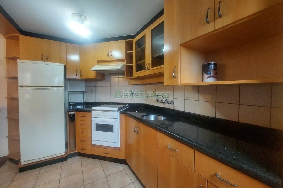 Apto Mobiliado com 46m², 1 dormitório, 1 vaga, no bairro Centro em Caxias do Sul para Alugar