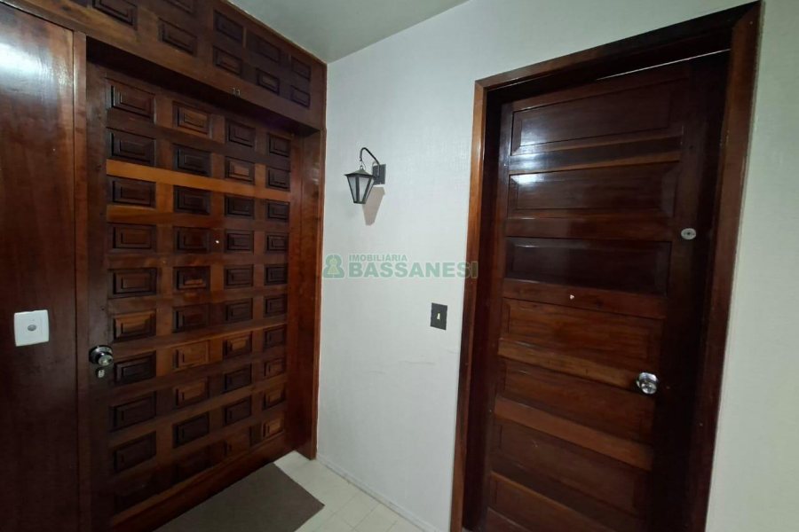 Apto Mobiliado com 159m², 3 dormitórios, 3 vagas, no bairro Exposição em Caxias do Sul para Alugar