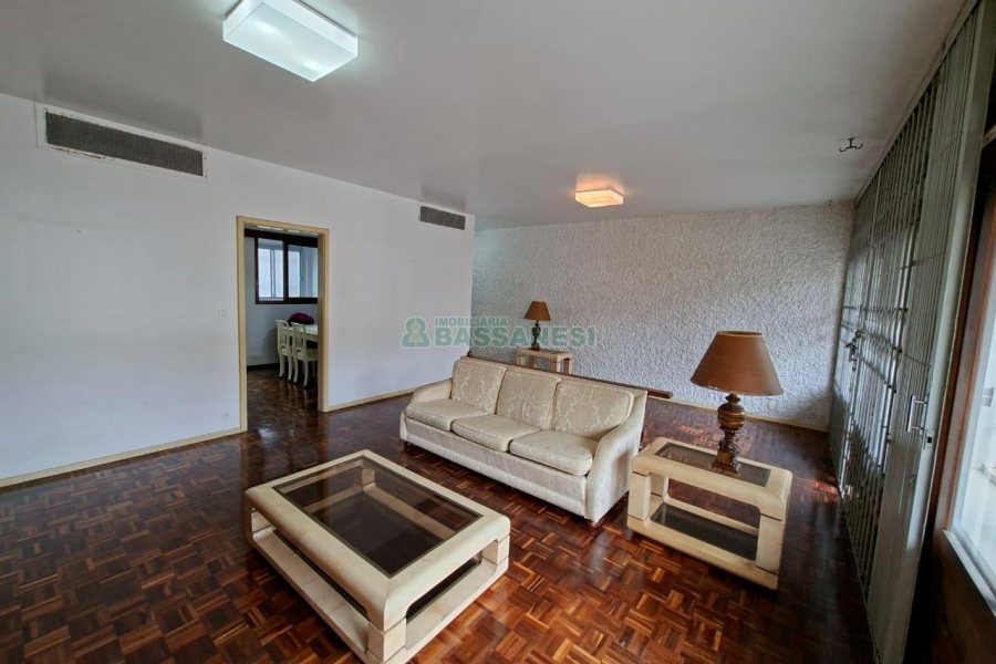 Apto Mobiliado com 159m², 3 dormitórios, 3 vagas, no bairro Exposição em Caxias do Sul para Alugar