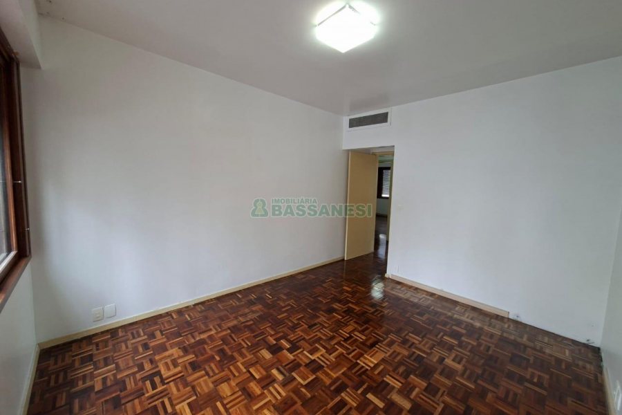 Apto Mobiliado com 159m², 3 dormitórios, 3 vagas, no bairro Exposição em Caxias do Sul para Alugar