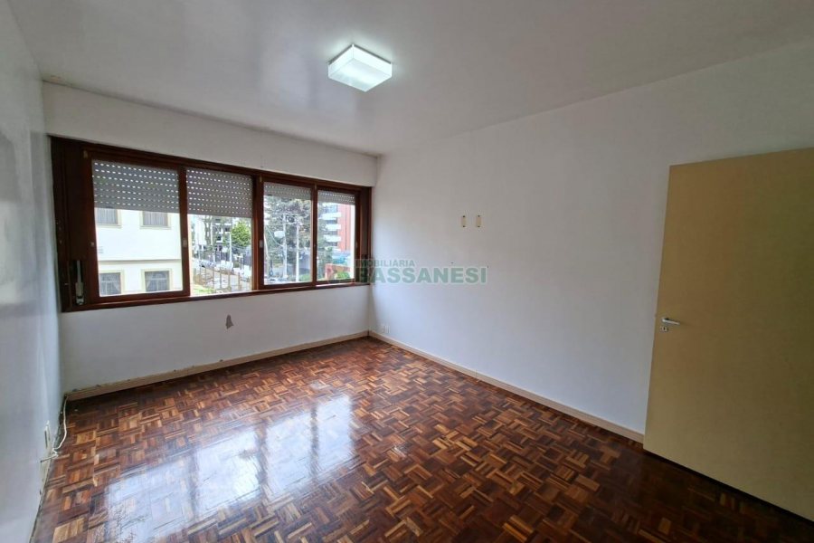 Apto Mobiliado com 159m², 3 dormitórios, 3 vagas, no bairro Exposição em Caxias do Sul para Alugar