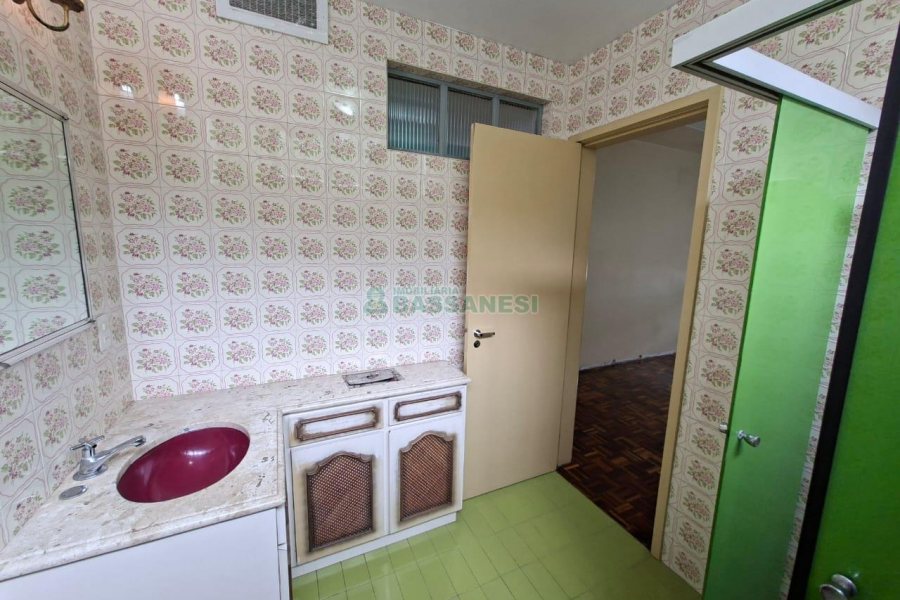Apto Mobiliado com 159m², 3 dormitórios, 3 vagas, no bairro Exposição em Caxias do Sul para Alugar