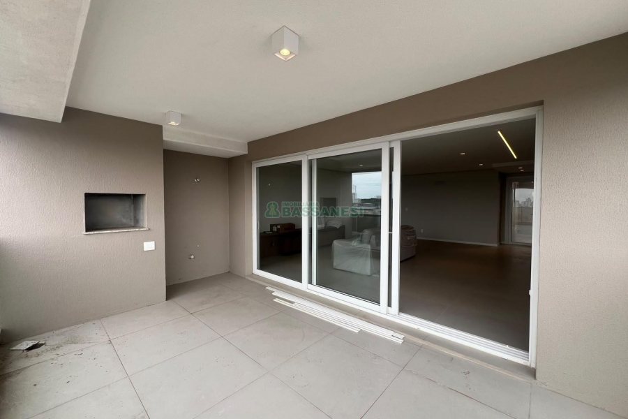 Apto Mobiliado com 129m², 3 dormitórios, no bairro Petrópolis em Caxias do Sul para Alugar
