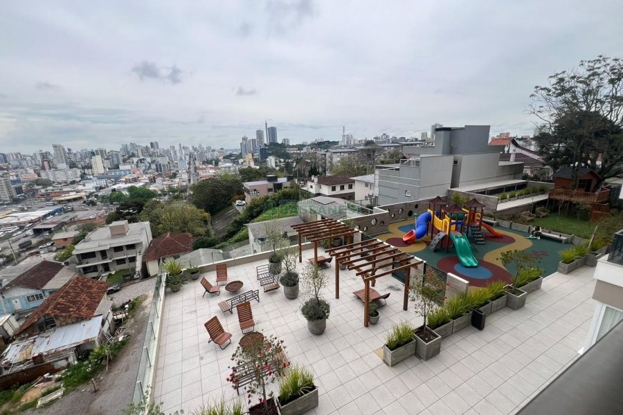 Apto Mobiliado com 129m², 3 dormitórios, no bairro Petrópolis em Caxias do Sul para Alugar