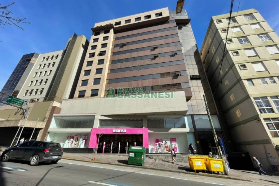 Sala com 129m², 1 vaga, no bairro Centro em Caxias do Sul para Alugar