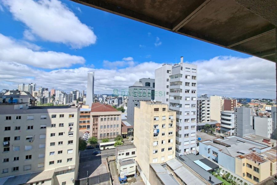 Sala com 129m², 1 vaga, no bairro Centro em Caxias do Sul para Alugar