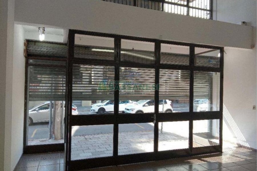 Loja com 247m², no bairro Centro em Caxias do Sul para Alugar
