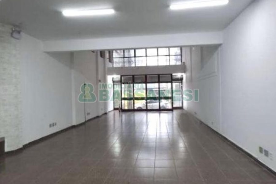 Loja com 247m², no bairro Centro em Caxias do Sul para Alugar