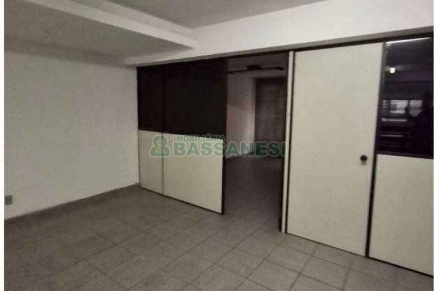 Loja com 247m², no bairro Centro em Caxias do Sul para Alugar