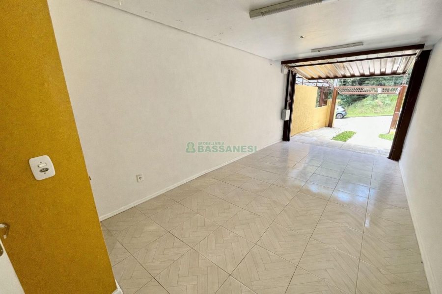 Sobrado com 121m², 3 dormitórios, 2 vagas, no bairro Ana Rech em Caxias do Sul para Alugar
