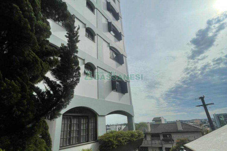 Apartamento com 322m², 3 dormitórios, 4 vagas, no bairro Madureira em Caxias do Sul para Comprar
