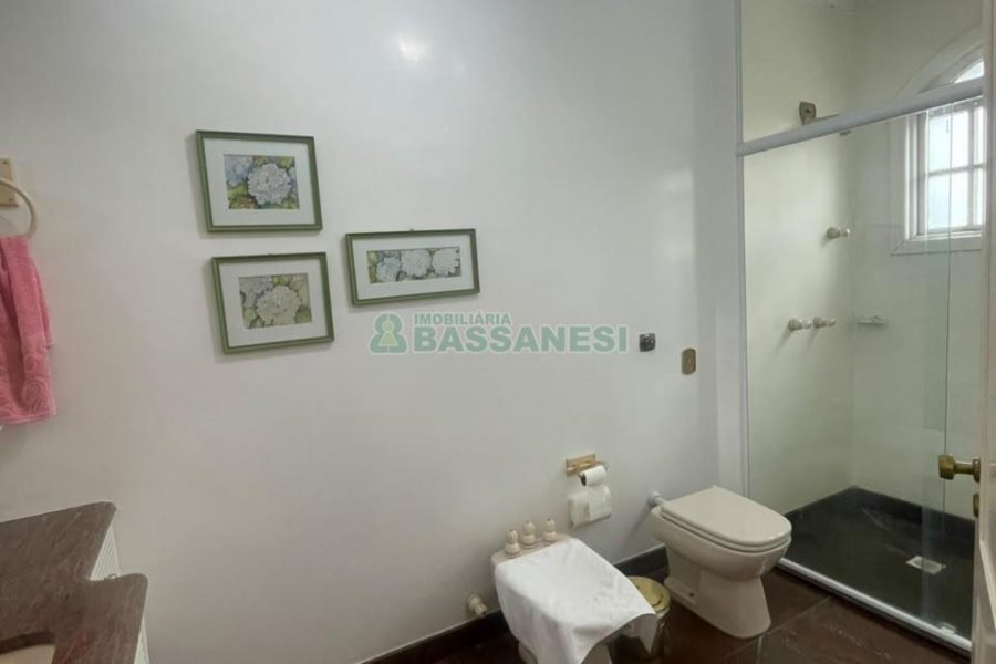 Apartamento com 322m², 3 dormitórios, 4 vagas, no bairro Madureira em Caxias do Sul para Comprar