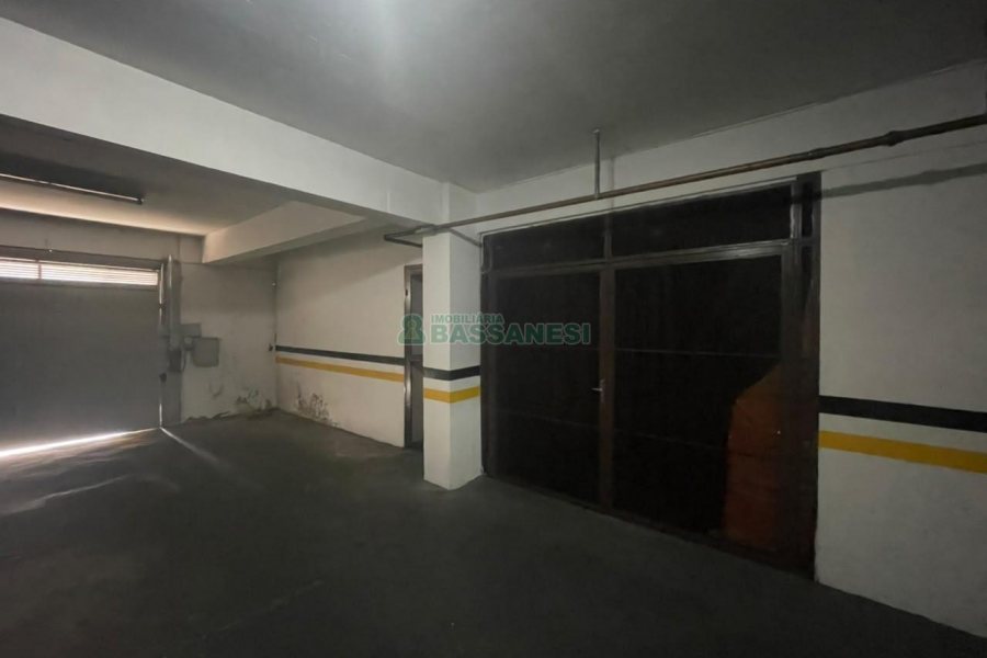 Apartamento com 322m², 3 dormitórios, 4 vagas, no bairro Madureira em Caxias do Sul para Comprar