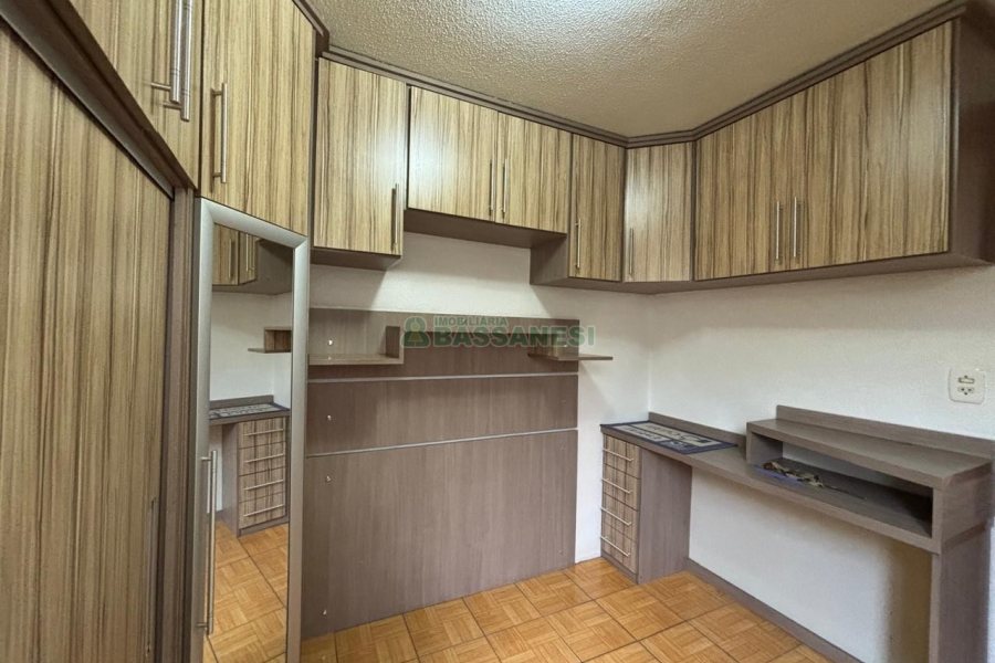Apartamento com 52m², 2 dormitórios, 1 vaga, no bairro De Zorzi em Caxias do Sul para Alugar