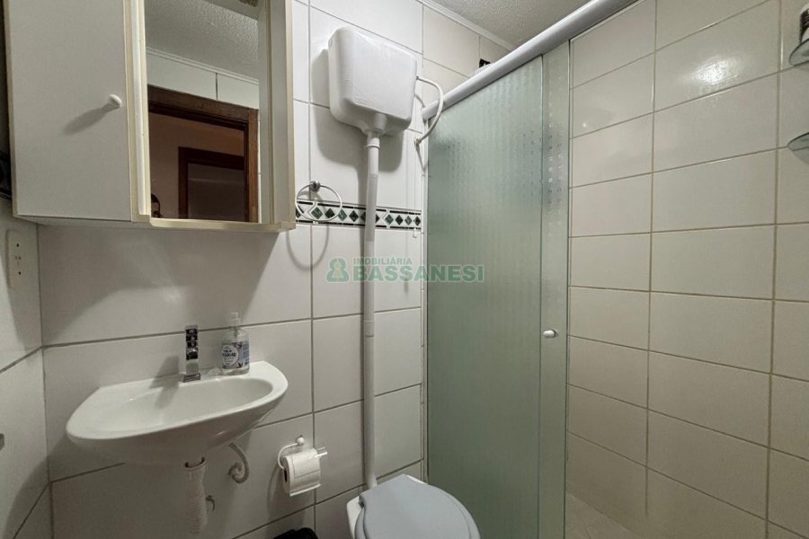 Apartamento com 52m², 2 dormitórios, 1 vaga, no bairro De Zorzi em Caxias do Sul para Alugar