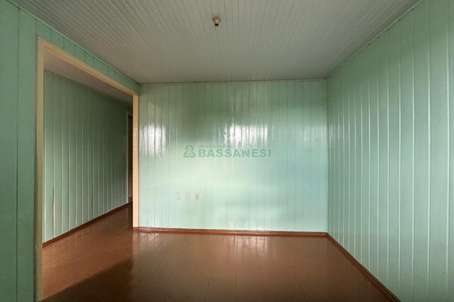 Casa com 58m², 3 dormitórios, no bairro Brandalise em Caxias do Sul para Alugar