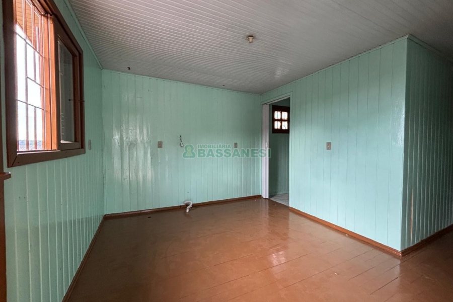 Casa com 58m², 3 dormitórios, no bairro Brandalise em Caxias do Sul para Alugar