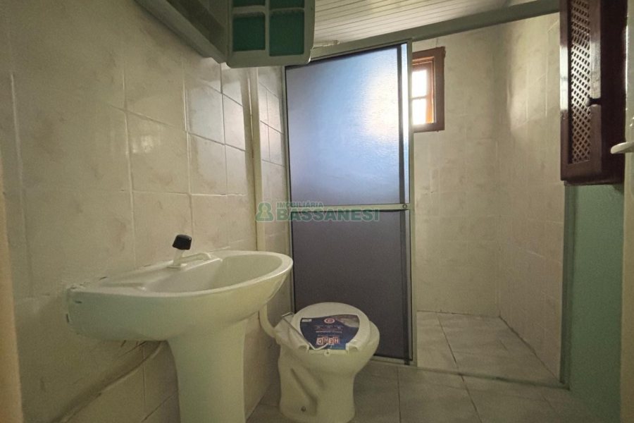 Casa com 58m², 3 dormitórios, no bairro Brandalise em Caxias do Sul para Alugar